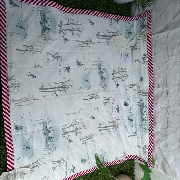 Gucci L'avevgle Par Amovr Baby Blanket New with tags $580 80 cm x 80 cm bedding - Picture 10 of 11